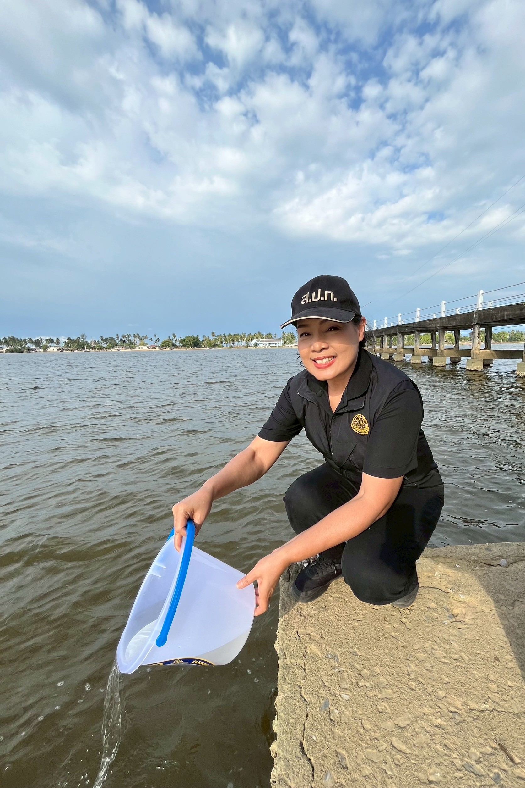 title - ผู้ตรวจราชการ ส.ป.ก. ร่วมลงพื้นที่ รมช.กษ. ติดตามงานพร้อมมอบโยบายการเกษตรและประมง ณ จังหวัดนราธิวาส